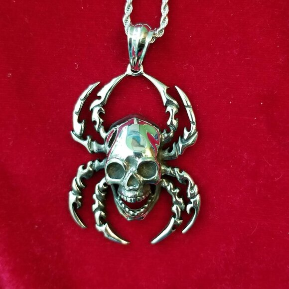 Truly creepy skull spider necklace, NWOT - Picture 1 of 9